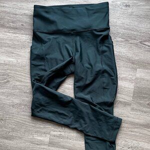 Athleta Interval Stash 7/8 Legging With Pockets Green